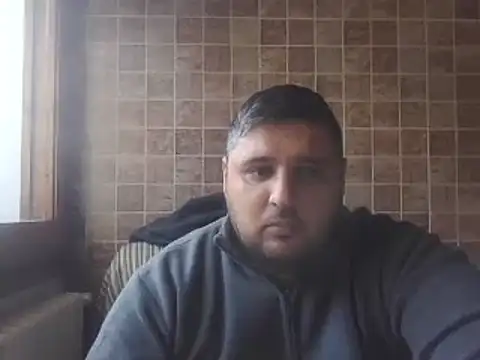  revianzip1 online show from January 4, 2025, 1:10 pm