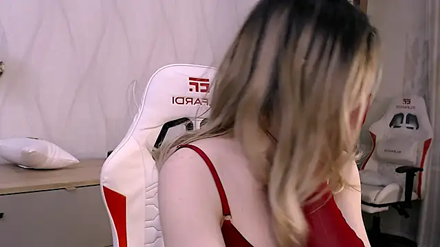 Babby Rabbit online show from November 3, 2025, 6:33 pm