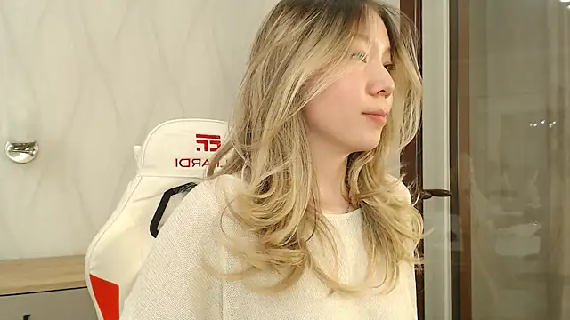 Babby Rabbit online show from October 15, 2025, 4:48 pm