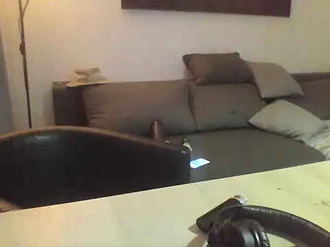 Avamereandmikel online show from October 16, 2025, 11:13 pm