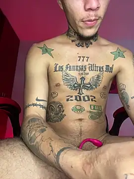 Junihn0 online show from February 4, 2025, 8:38 pm