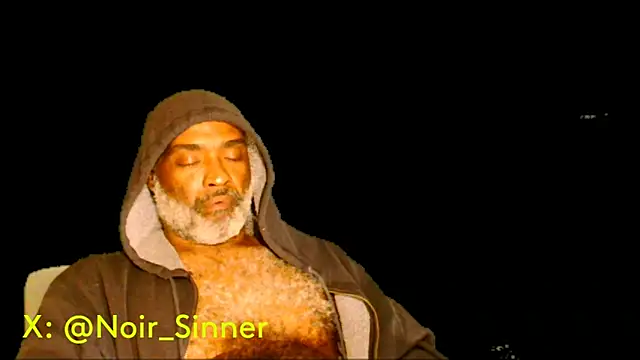 Snapshot of sinnernoir chatting on December 5, 2025, 9:01 pm sinnernoir online show from December 5, 2025, 9:01 pm