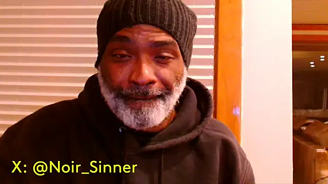 Snapshot of sinnernoir chatting on December 15, 2025, 4:07 am sinnernoir online show from December 15, 2025, 4:07 am