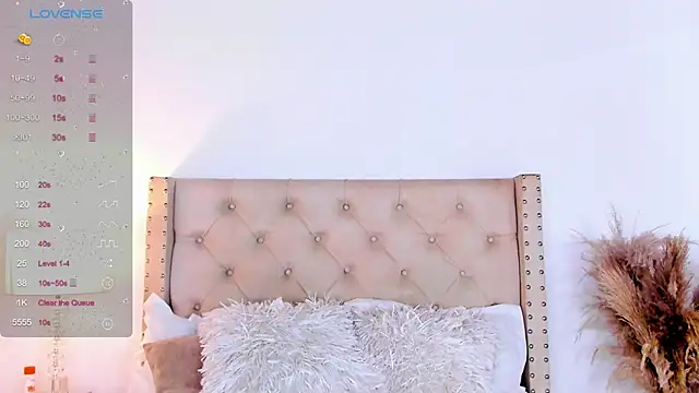 marilynrossy online show from February 10, 2025, 8:42 am