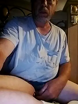 Snapshot of Rayc61 chatting on May 8, 2026, 11:30 pm Rayc61 online show from May 8, 2026, 11:30 pm