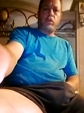 Snapshot of Rayc61 chatting on May 10, 2026, 4:49 am Rayc61 online show from May 10, 2026, 4:49 am