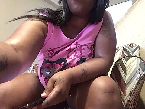 Eboni03 online show from February 6, 2025, 3:52 pm