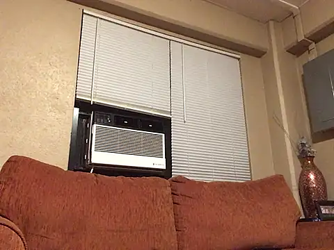 Eboni03 online show from February 5, 2025, 6:56 am