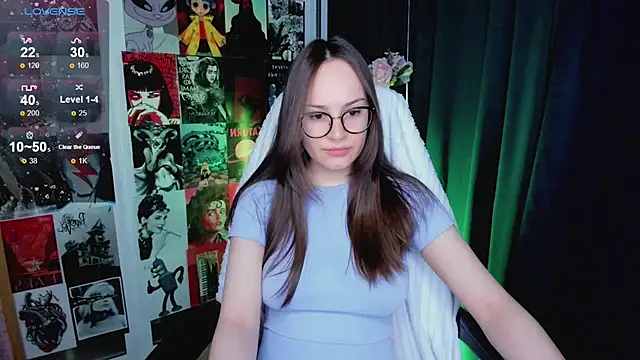 Lilly Soulmate online show from February 27, 2025, 1:52 am