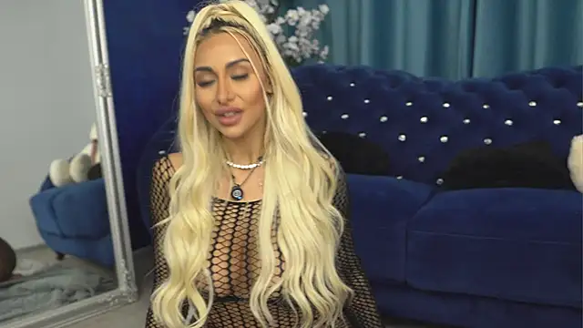 GoldenAmber online show from September 14, 2025, 7:03 pm