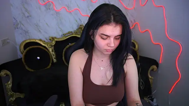 ShinyShyy online show from March 7, 2025, 2:56 pm