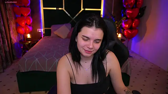 ShinyShyy online show from February 24, 2025, 5:09 pm