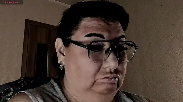 SexxyDreams1 online show from March 31, 2026, 2:57 am