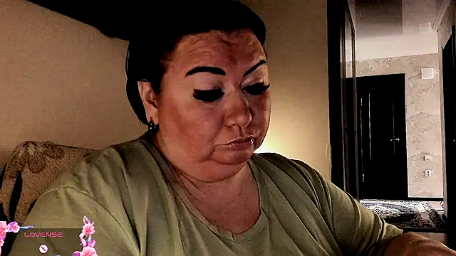 SexxyDreams1 online show from October 2, 2025, 5:55 am