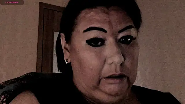 SexxyDreams1 online show from April 28, 2026, 2:49 am