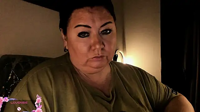 SexxyDreams1 online show from September 10, 2025, 3:38 am