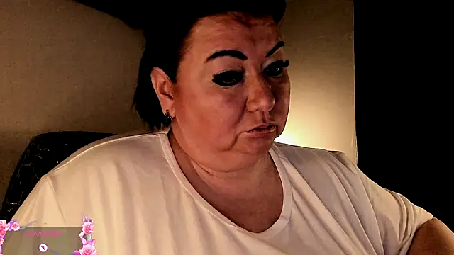 SexxyDreams1 online show from September 24, 2025, 6:09 am