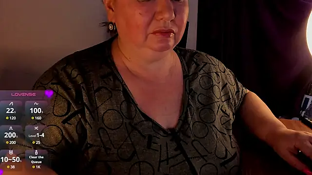 SexxyDreams1 online show from March 5, 2025, 6:23 am