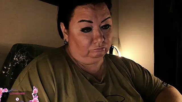 SexxyDreams1 online show from September 9, 2025, 2:10 am