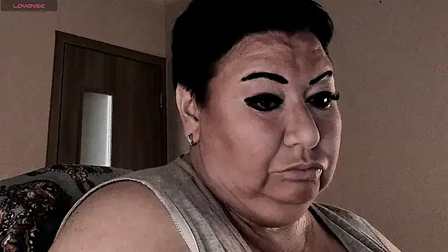 SexxyDreams1 online show from June 22, 2026, 2:39 am