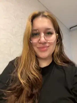 VikiDemi online show from September 29, 2025, 2:12 pm