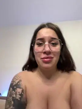 VikiDemi online show from March 2, 2025, 8:46 pm