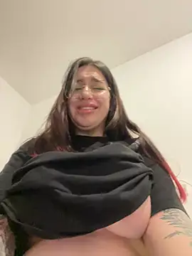 VikiDemi online show from February 25, 2025, 7:38 pm