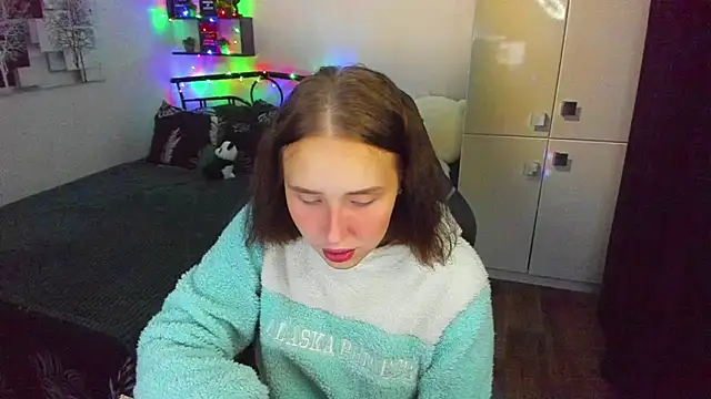 LinaTruly online show from February 27, 2026, 10:20 pm