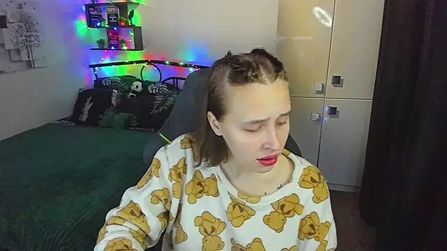 LinaTruly online show from February 16, 2026, 9:45 pm