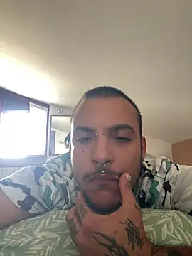 Snapshot of FTM98xxx chatting on July 13, 2026, 10:25 am FTM98xxx online show from July 13, 2026, 10:25 am