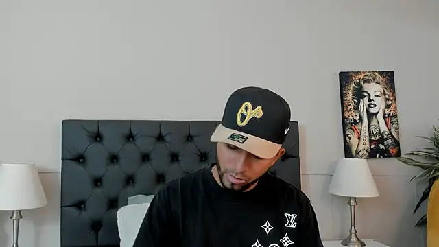 Robin Rief online show from September 29, 2025, 3:24 am