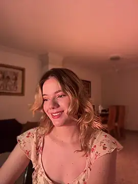 NicoleCut online show from April 24, 2026, 9:55 am