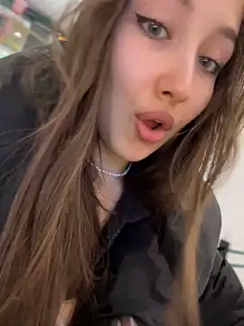 VelvetVixenI online show from March 4, 2026, 4:37 pm