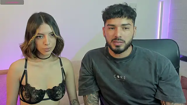 Snapshot of savage_sweethearts chatting on September 23, 2025, 1:45 am savage sweethearts online show from September 23, 2025, 1:45 am