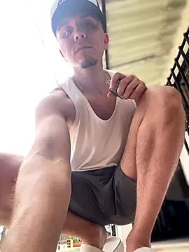 adam-rivera online show from September 17, 2025, 5:48 pm