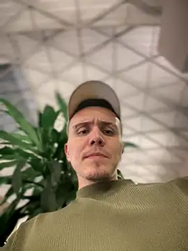 adam-rivera online show from September 9, 2025, 1:38 am