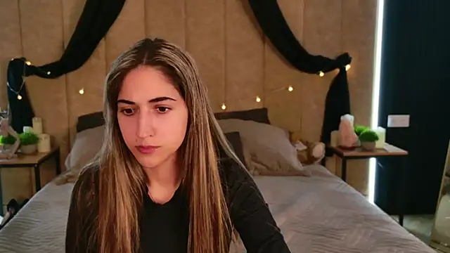 Snapshot of Teresa_Stane chatting on March 18, 2025, 5:34 am Teresa Stane online show from March 18, 2025, 5:34 am