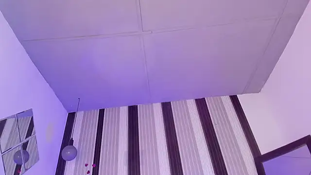 melodiipierce  online show from March 9, 2025, 7:23 am