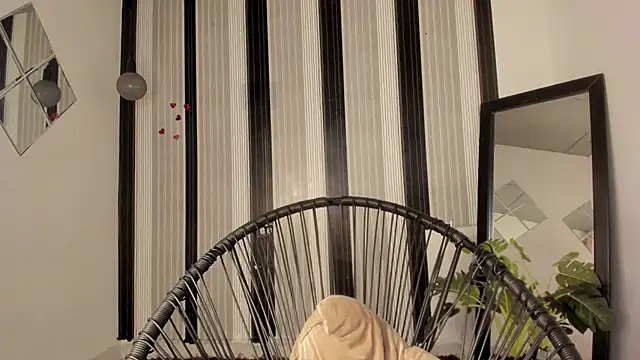 melodiipierce  online show from March 6, 2025, 9:53 pm