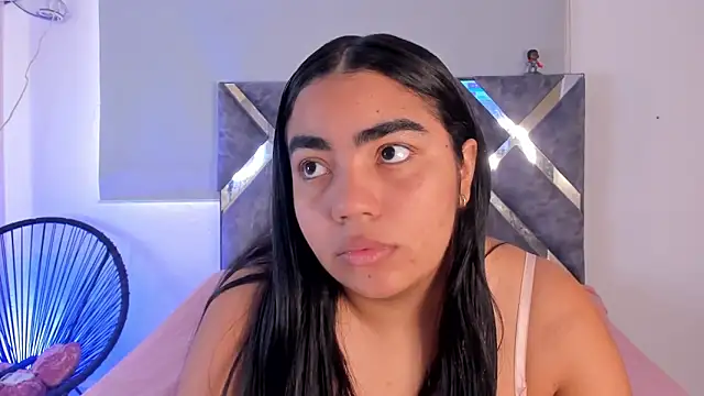 melodiipierce  online show from March 17, 2025, 7:26 pm