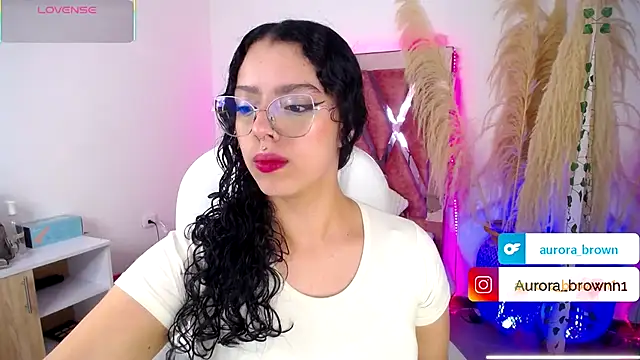 Aurora Brownn online show from September 18, 2025, 4:26 am