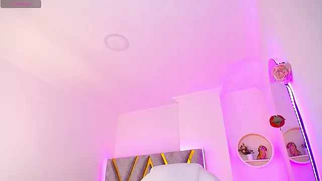 Aurora Brownn online show from March 15, 2025, 4:02 am