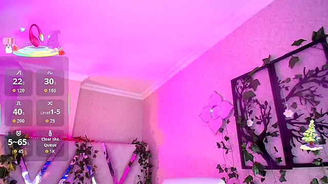 Aurora Brownn online show from December 4, 2025, 5:17 am