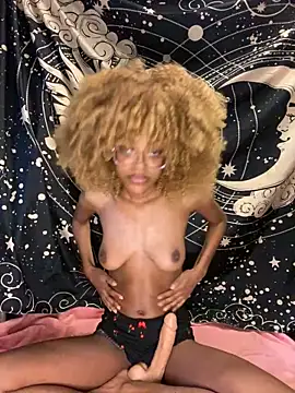 Rosie Bee online show from December 20, 2024, 6:08 am