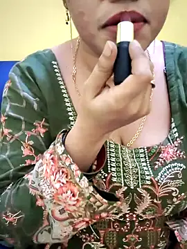 Haniya-143 online show from October 2, 2025, 9:07 pm