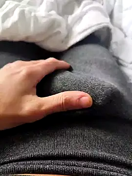 Snapshot of ariel-rick chatting on December 29, 2024, 12:45 pm ariel-rick online show from December 29, 2024, 12:45 pm