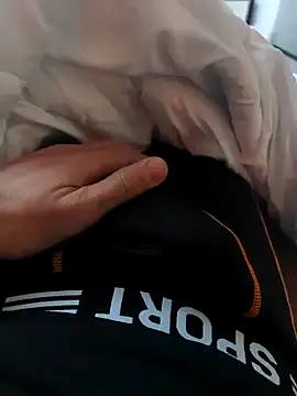 Snapshot of ariel-rick chatting on December 23, 2024, 8:22 am ariel-rick online show from December 23, 2024, 8:22 am