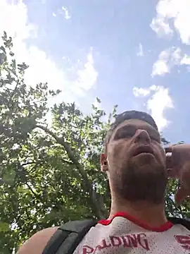Snapshot of The_big_viking_ chatting on July 8, 2026, 11:33 am The big viking online show from July 8, 2026, 11:33 am
