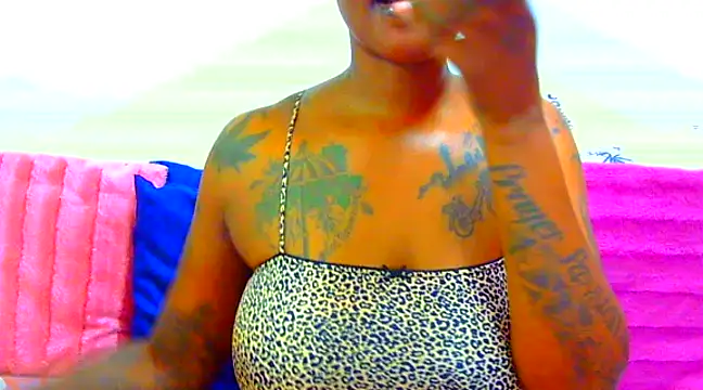 TattoedGoddessxx online show from February 27, 2025, 5:47 pm