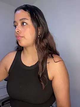 Snapshot of Ariana_Pierce chatting on May 10, 2026, 2:19 pm Ariana Pierce online show from May 10, 2026, 2:19 pm